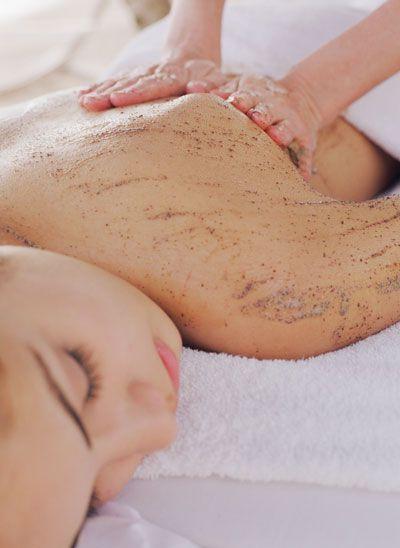 SPA Panggilan Hotel Banjarmasin (Putri SPA). Putri Spa hadir sebagai solusi relaksasi yang mudah diakses bagi warga Banjarmasin yang membutuhkan perawatan tubuh tanpa harus keluar rumah. Kami memahami bahwa kesibukan dan aktivitas harian sering membuat tubuh cepat lelah. Karena itu, kehadiran layanan massage panggilan